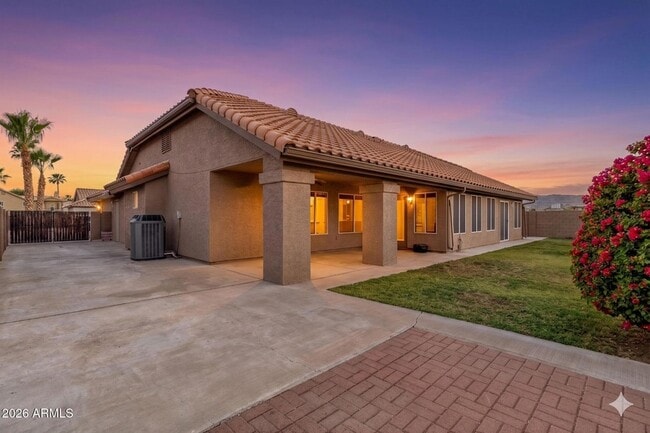 Building Photo - 16847 S 29th Way