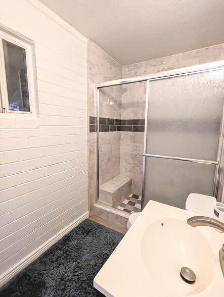 Bathroom - 150 S Sirrine