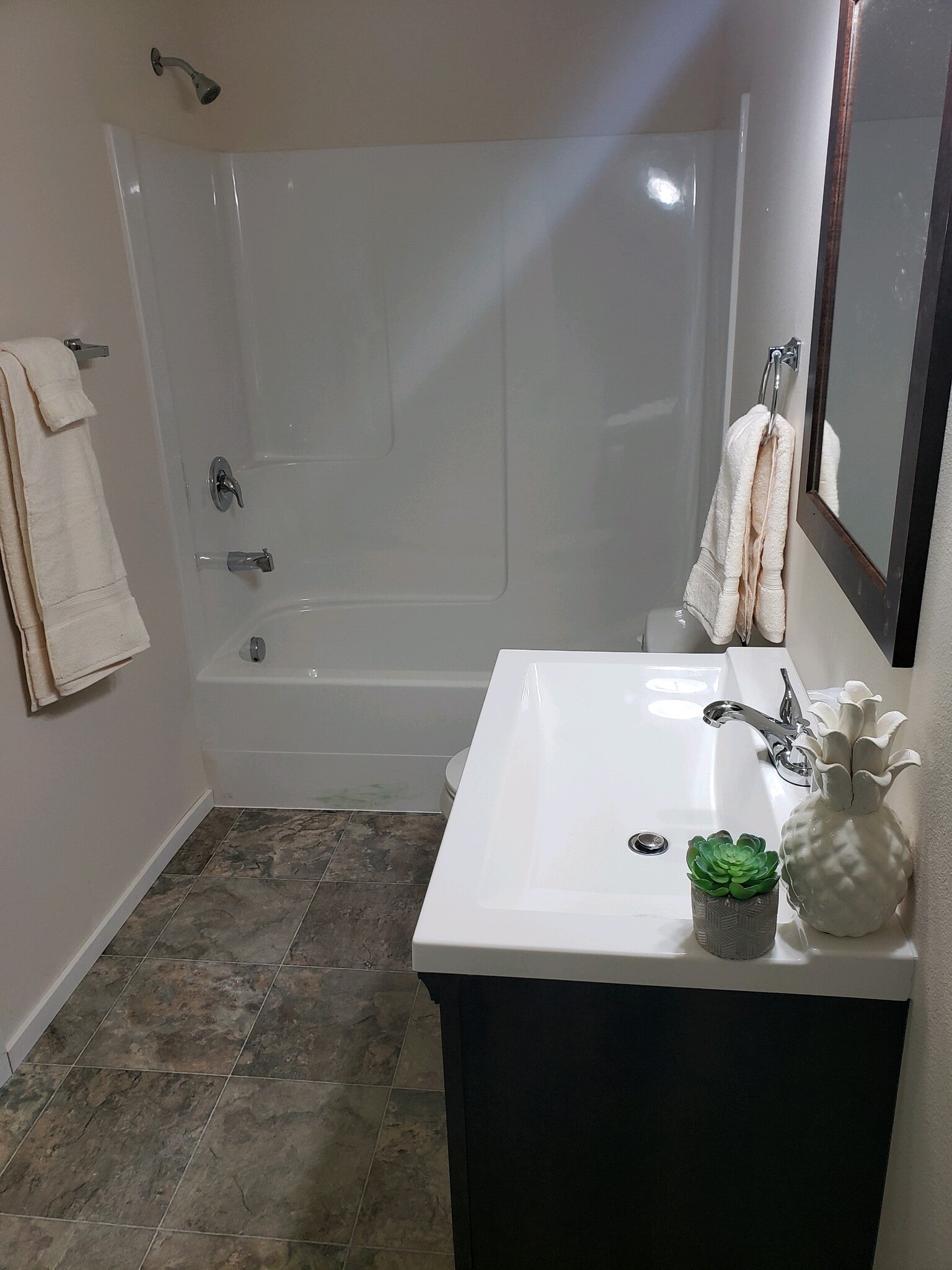 Full Bath on 2nd floor - 304 S Skipworth Rd