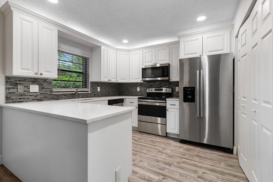 Building Photo - 9 Via de Casas Norte