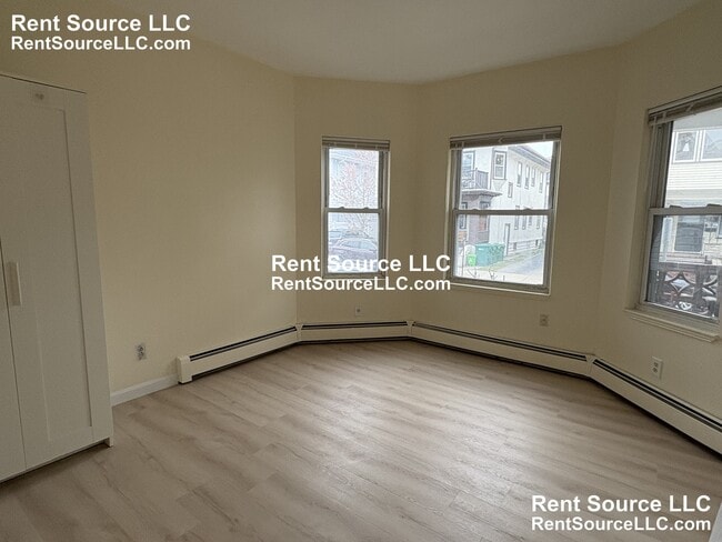 Building Photo - 17 A Benton Rd