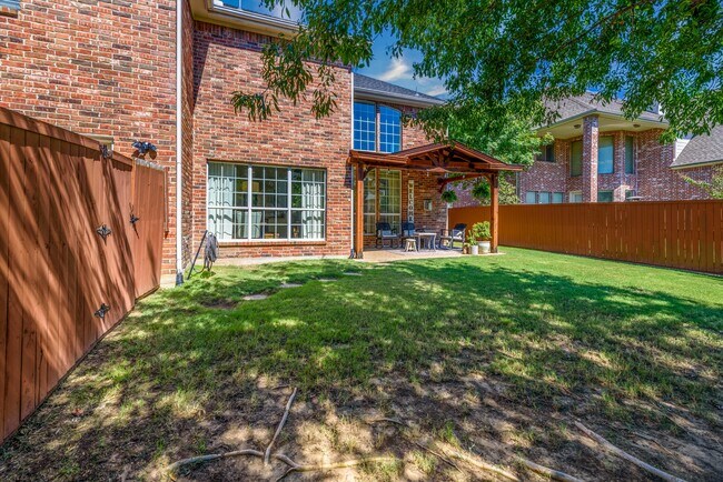 Building Photo - 5055 Navajo Dr