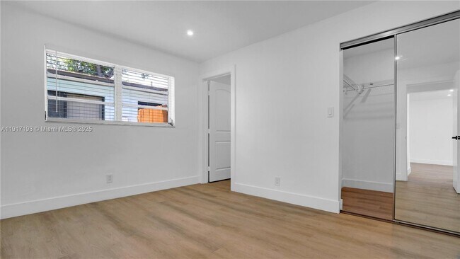 Building Photo - 32 SW 9th St