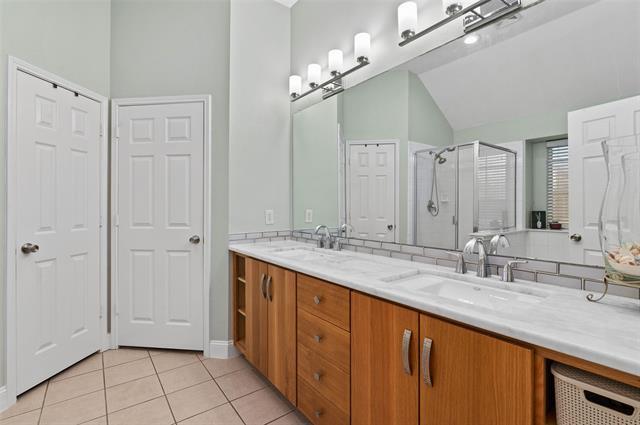 Building Photo - 7216 Raintree Way