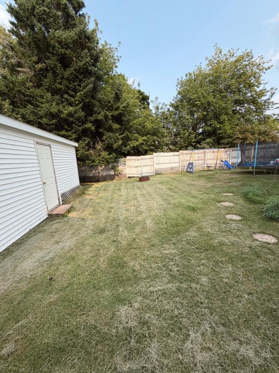 Building Photo - 202 Evans St