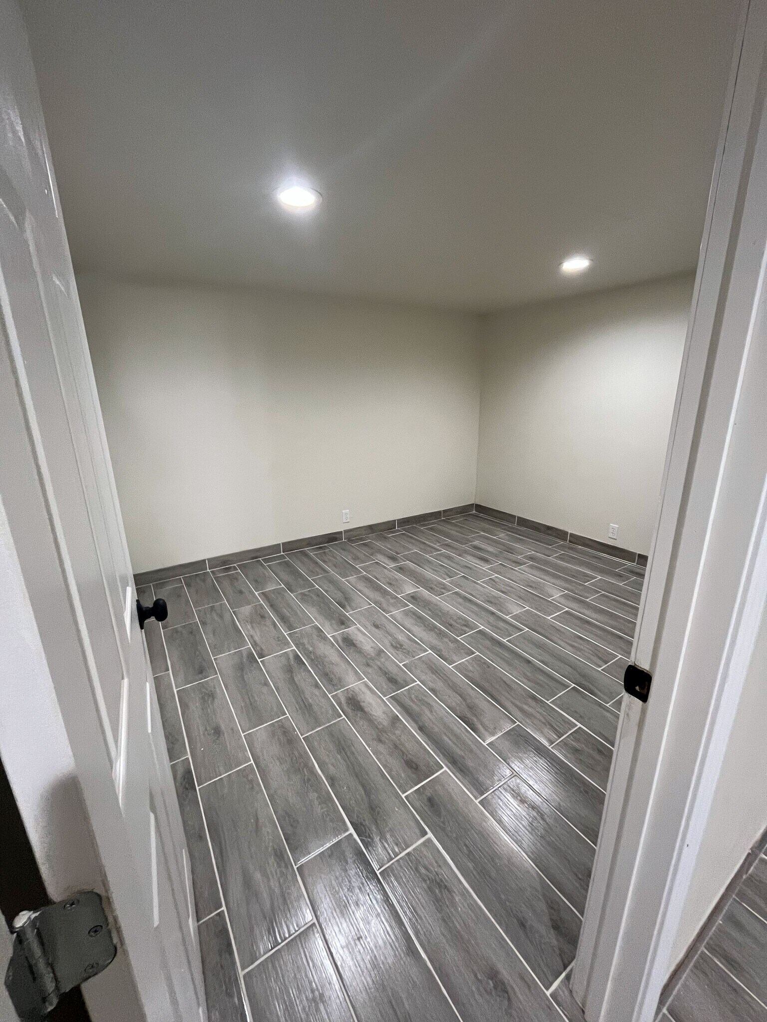 Building Photo - 1617 Somerset Shire Dr