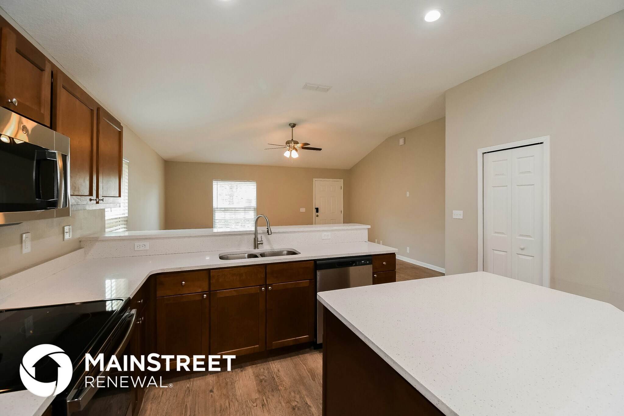 Building Photo - 5609 Village Pond Cir