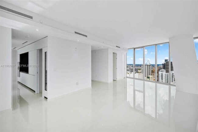 Building Photo - 300 Biscayne Blvd Way