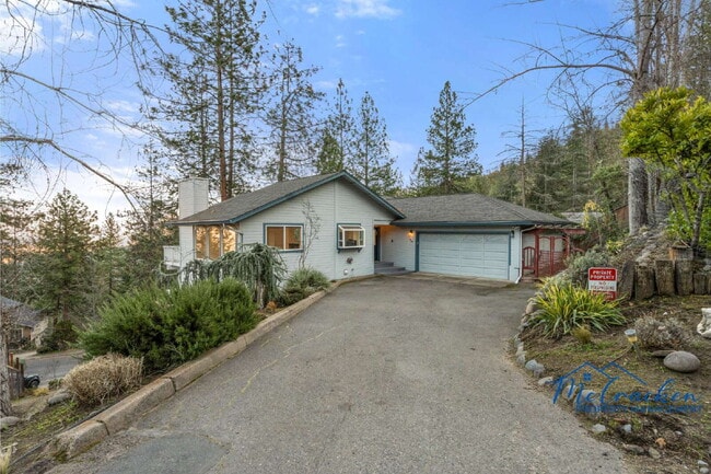 Building Photo - 525 Ashland Loop Rd