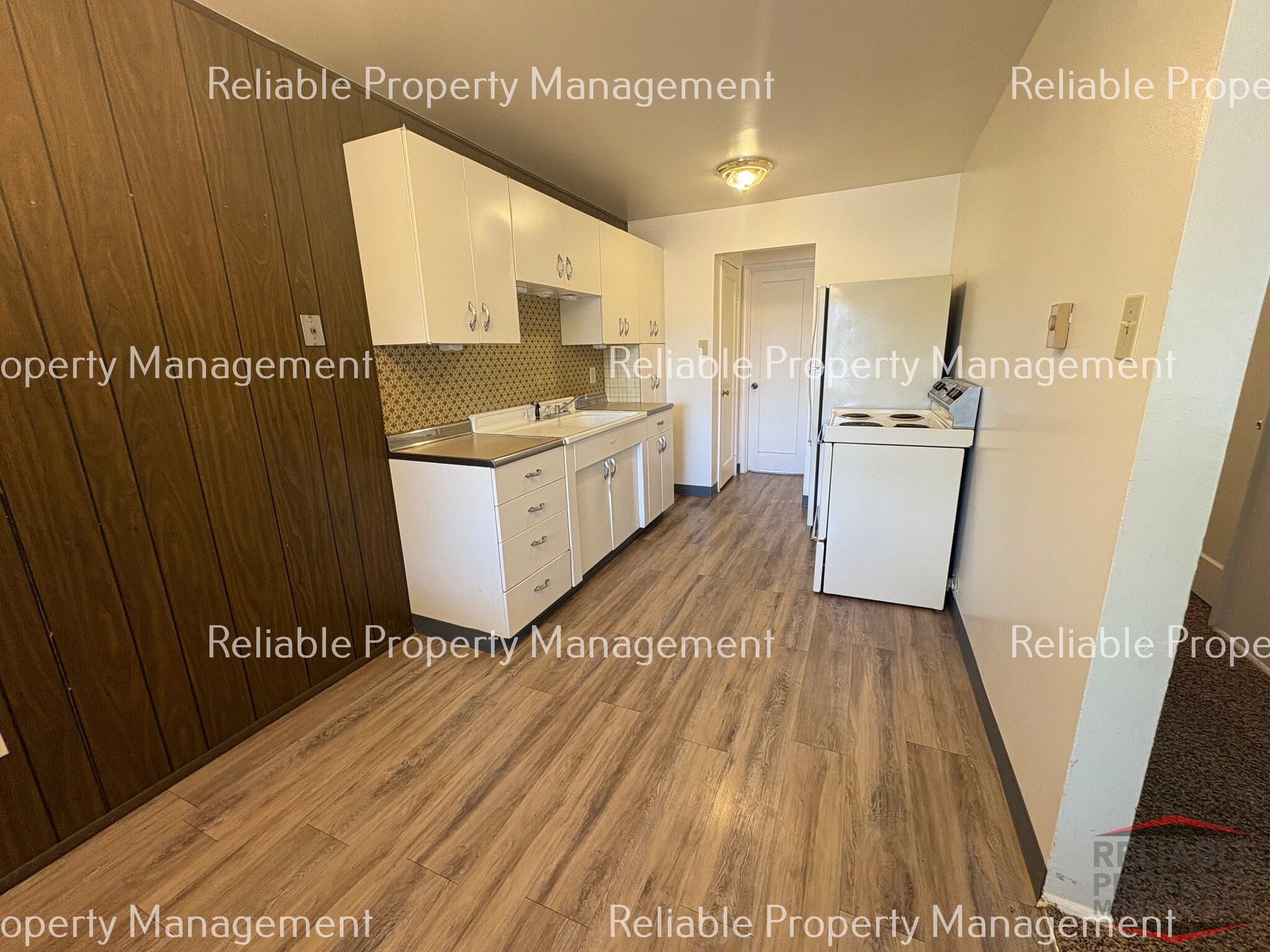 Building Photo - 607 Linden Dr