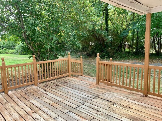 Building Photo - 3963 Oakleys Ln