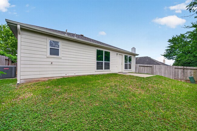 Building Photo - 18499 Sunrise Pines Dr