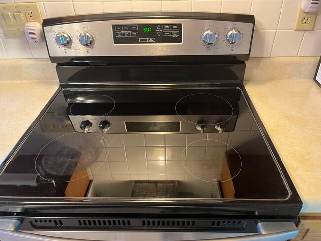 Building Photo - 123 S Jefferson St