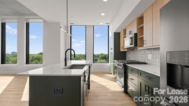 Building Photo - 124 E Kingston Ave