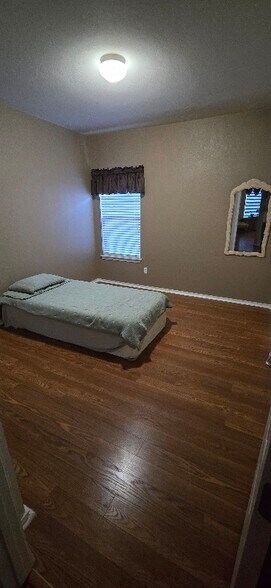 Building Photo - 292 Black Cap Run