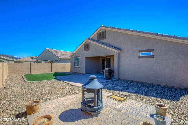 Building Photo - 9116 W Silver Cholla Dr