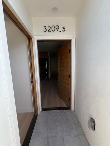 Building Photo - 3209 W 18th St