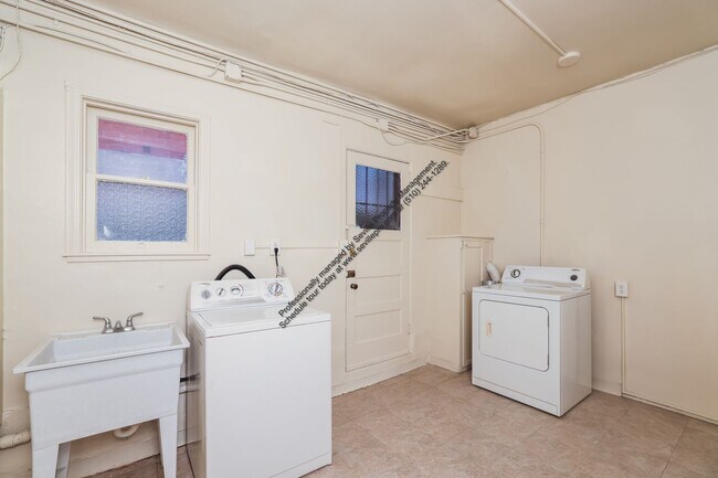 Building Photo - 31 Excelsior Ct