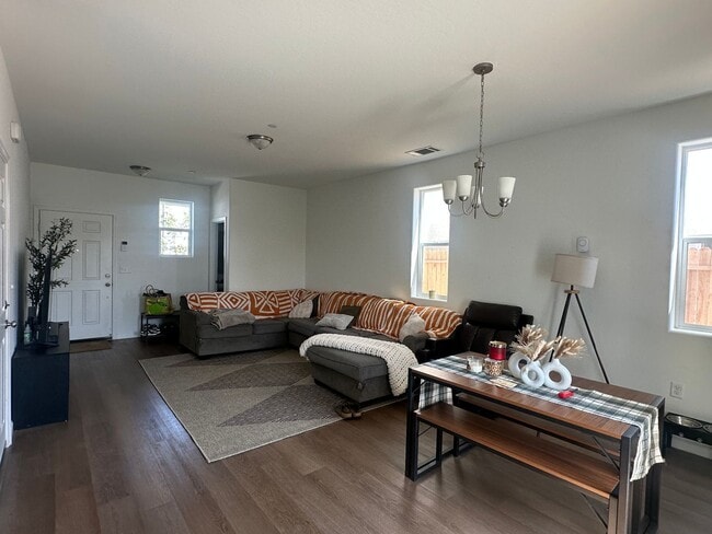 Building Photo - Two story home, pet friendly, Section 8 ok...