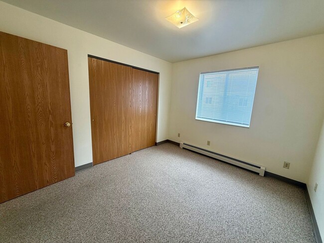 Building Photo - 3116 Wilson Ave