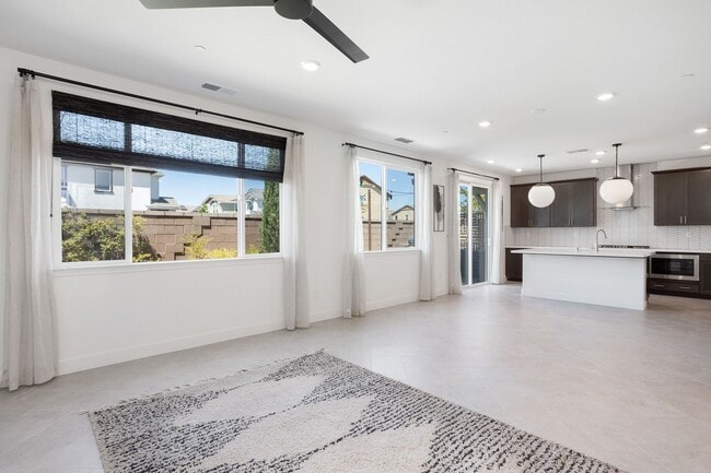 Building Photo - Gorgeous Home to Rent in Folsom!