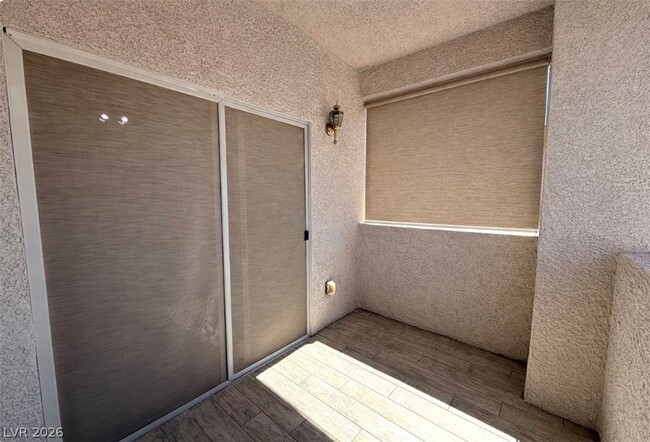 Building Photo - 2113 Echo Bay St