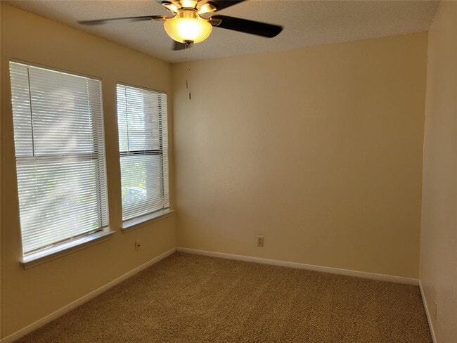 Building Photo - 2804 Bull Run