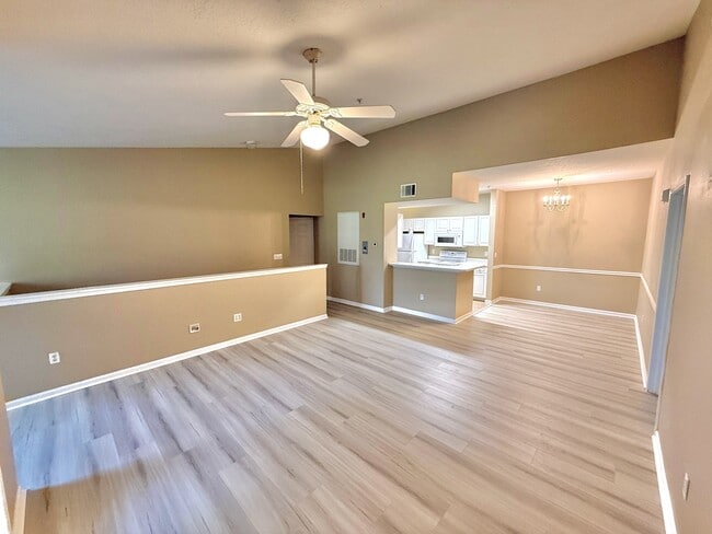 Building Photo - 14226 Fredricksburg Dr