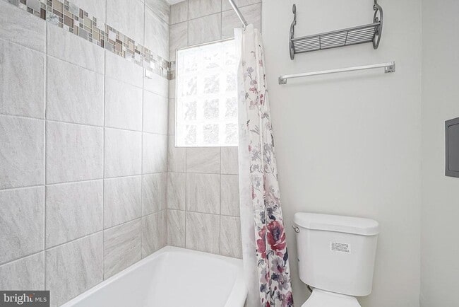 Building Photo - 20 Landing Rd