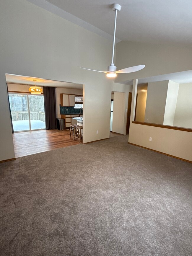 Building Photo - 314 Overlook Dr