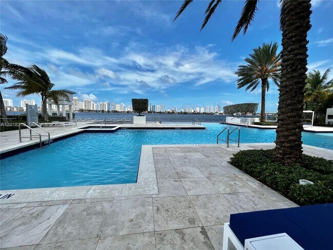 Building Photo - 17111 Biscayne Blvd