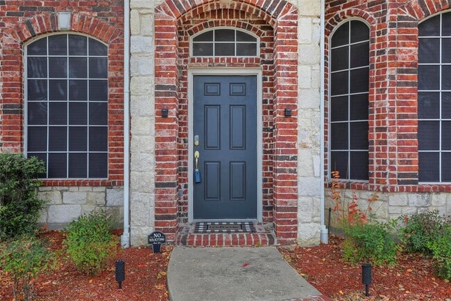 Building Photo - 7907 Rosebriar Ln