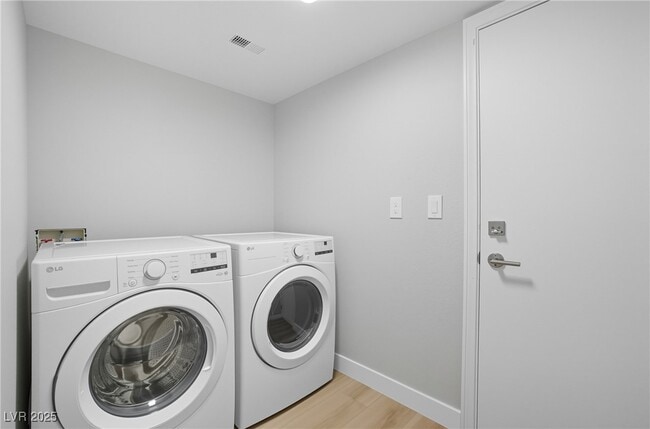 Building Photo - 2736 Crystal Beach Dr