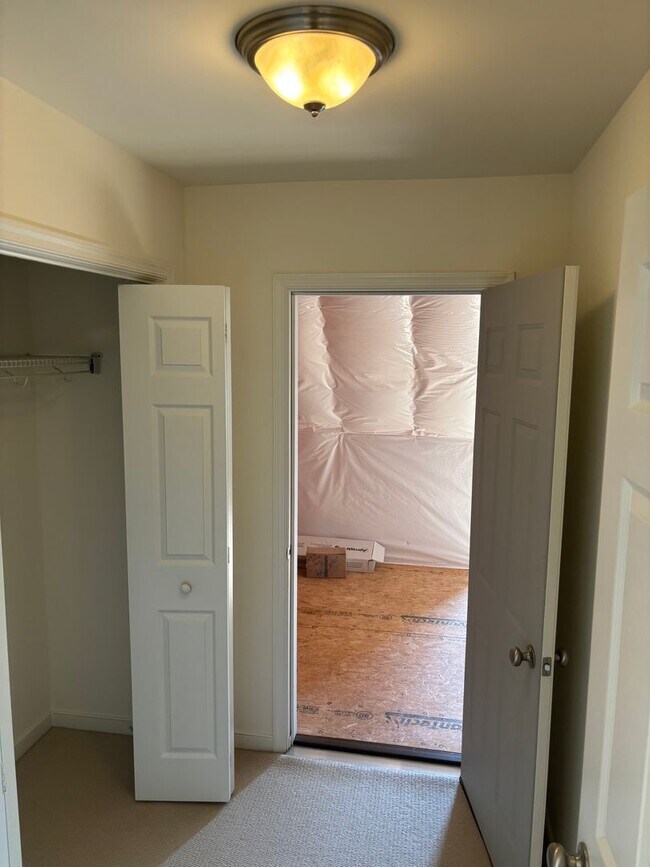 Building Photo - Great Home in Crozet!