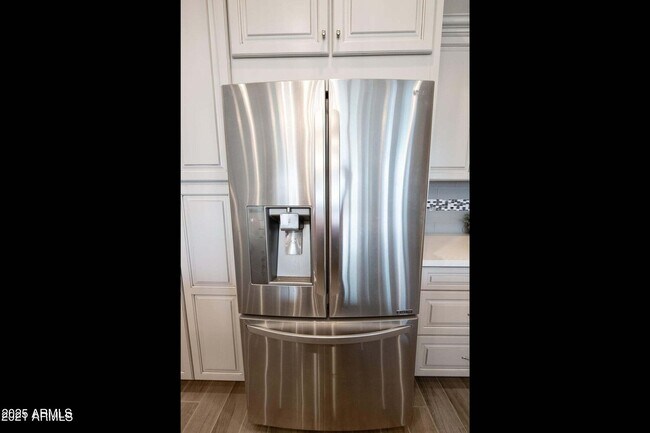 Building Photo - 3862 E Bart St