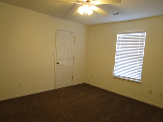 Building Photo - 5003 Betty Jean Way