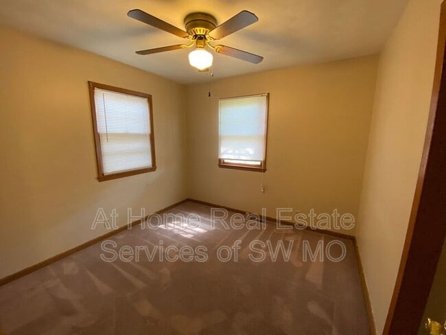 Building Photo - 1336 S Estate Ave