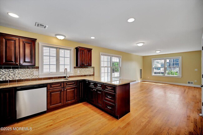 Building Photo - 15 Griggs Ave