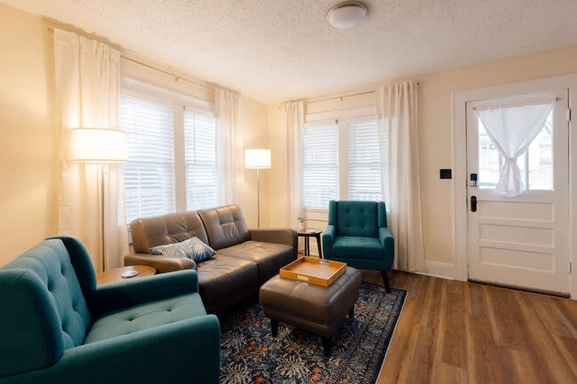 Building Photo - 217 Highland Ave