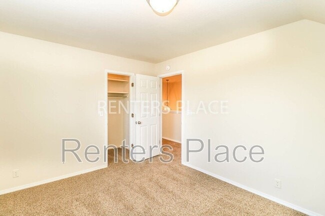 Building Photo - 9209 S 73rd E Ave