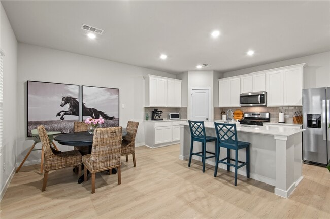 Building Photo - 123 Alset Dr