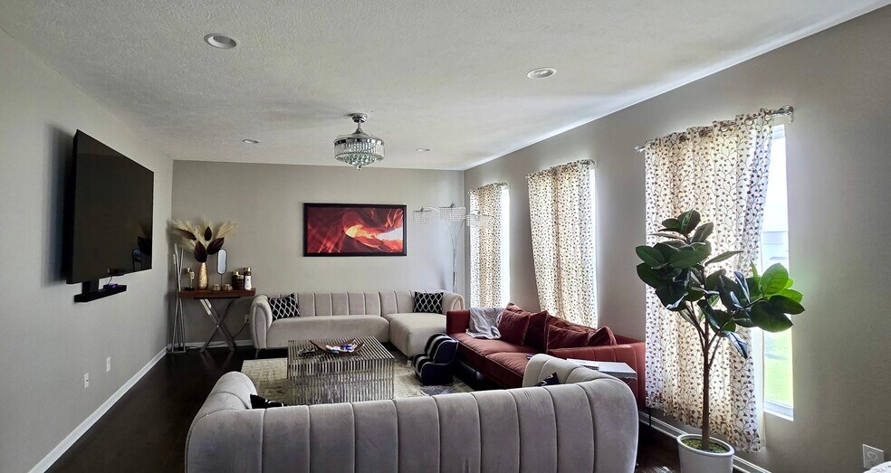 Living Room - 6855 Charlestown Ln