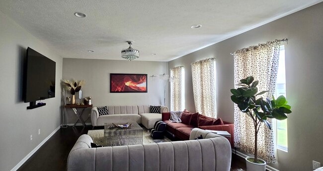 Building Photo - 6855 Charlestown Ln