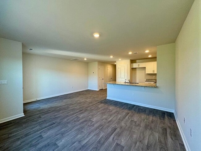 Building Photo - 149 Tributary Wy