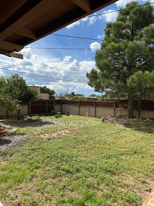 Building Photo - 1361 Santa Rosa Dr