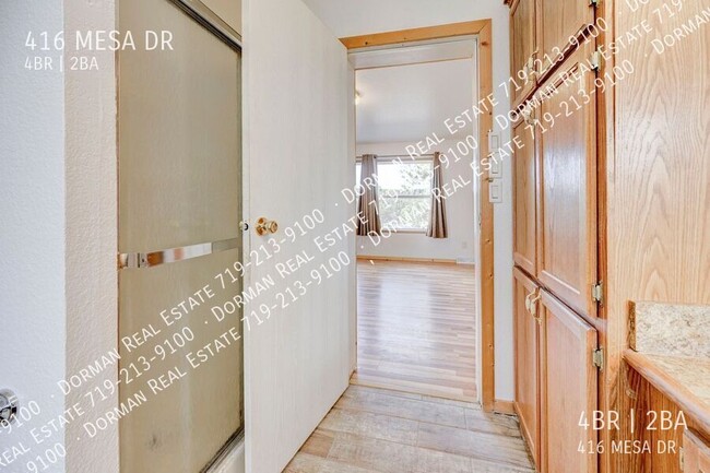 Building Photo - 416 Mesa Dr