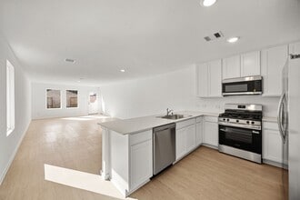 Building Photo - 31433 Moore Rd