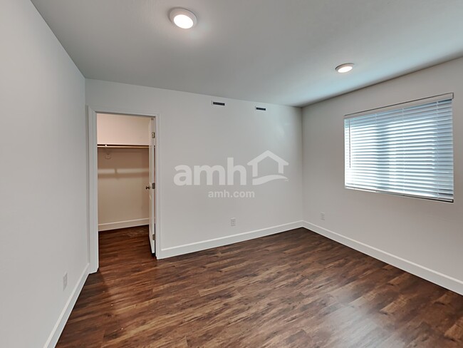Building Photo - 2846 Hot Cider Ave