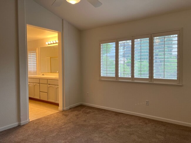 Building Photo - Beautiful 4 Bedroom 3 Bathroom in Folsom