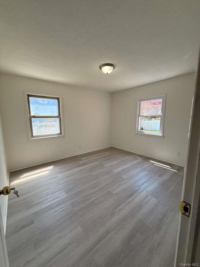 Building Photo - 120-54 194th St